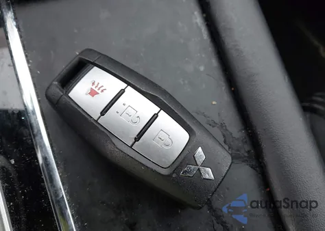 2022 Mitsubishi Outlander Es 2.5 S-Awc z USA, uszkodzony, nr VIN JA4J4TA83NZ082642